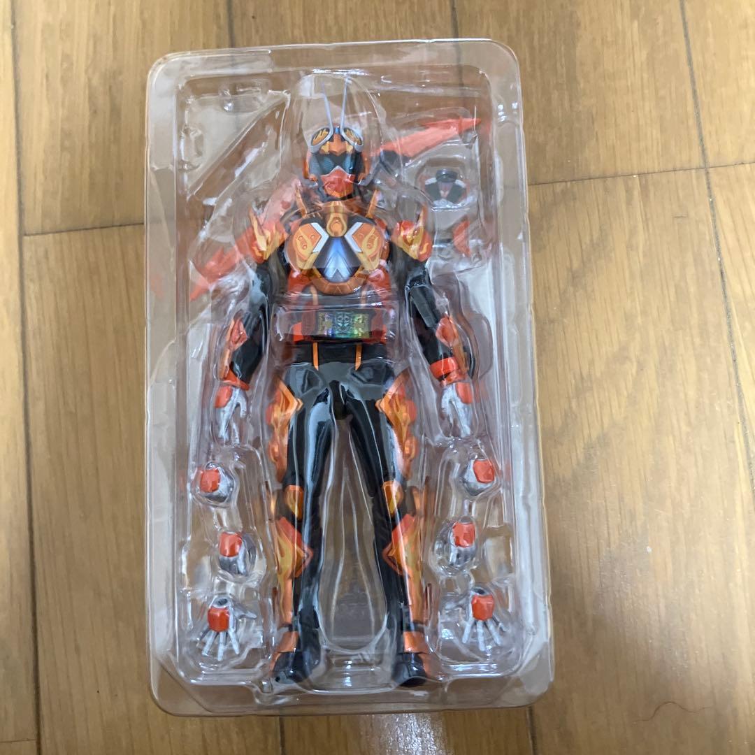 本日限定S.H.Figuarts 仮面ライダーファイヤーガッチャードデイブレイク