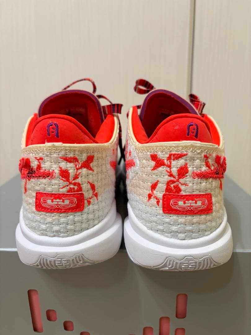 シューズ(男性用) NIKE LEBRON 20 27.5cm