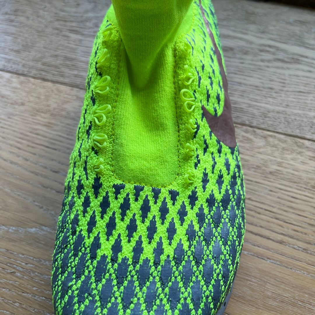 NIKE LUNAREPIC ルナエピック フライトニット シールド　ランニング
