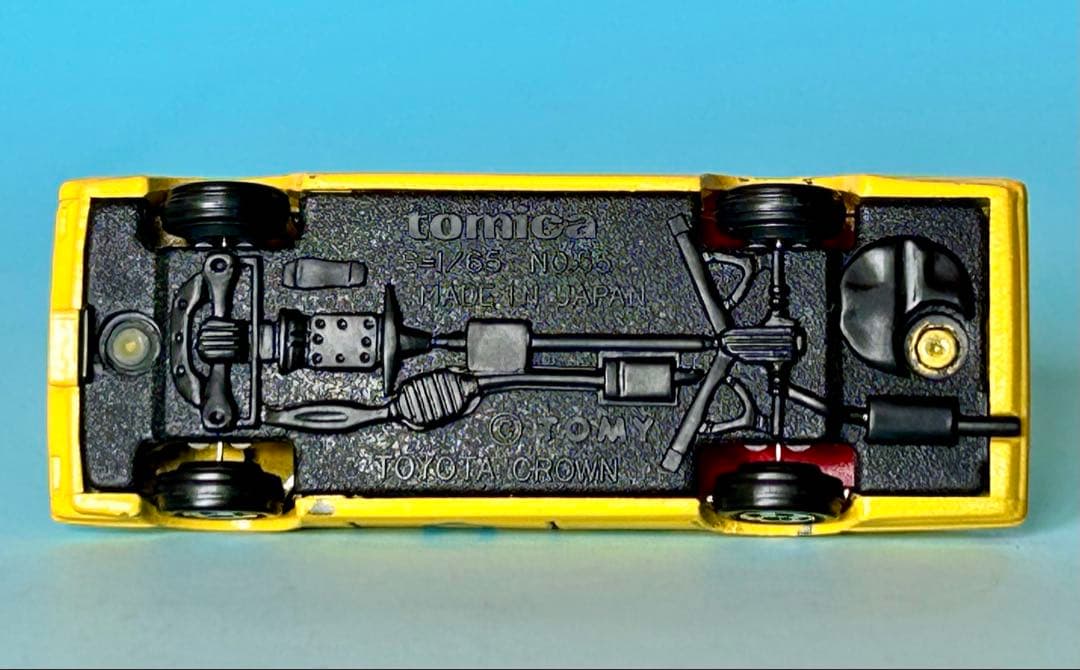 トミカ赤箱 28 トヨタ クラウン タクシー