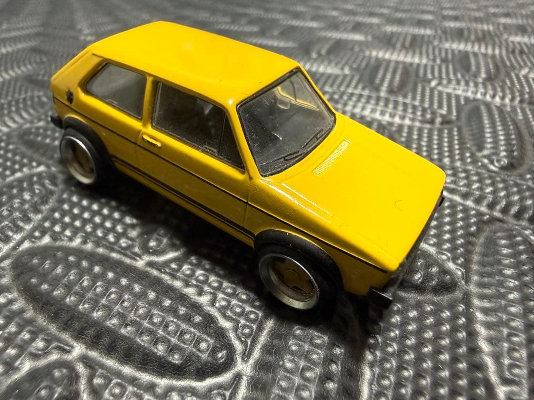 フォルクスワーゲン　ゴルフ1 ミニカー カスタムBORBETタイヤ引っ張り仕様