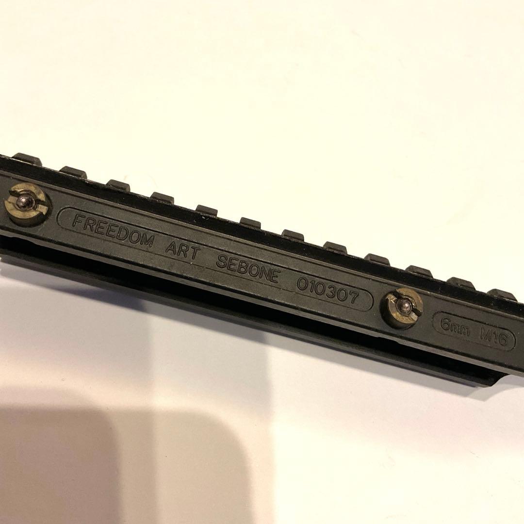 東京マルイ電動ガンナイツ、M4RIS対応FREEDOM ARTレイルスリーブ良品
