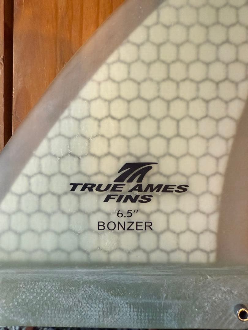 TRUEAMES BONZER 6.5 ボンザーフィン　シングルフィン