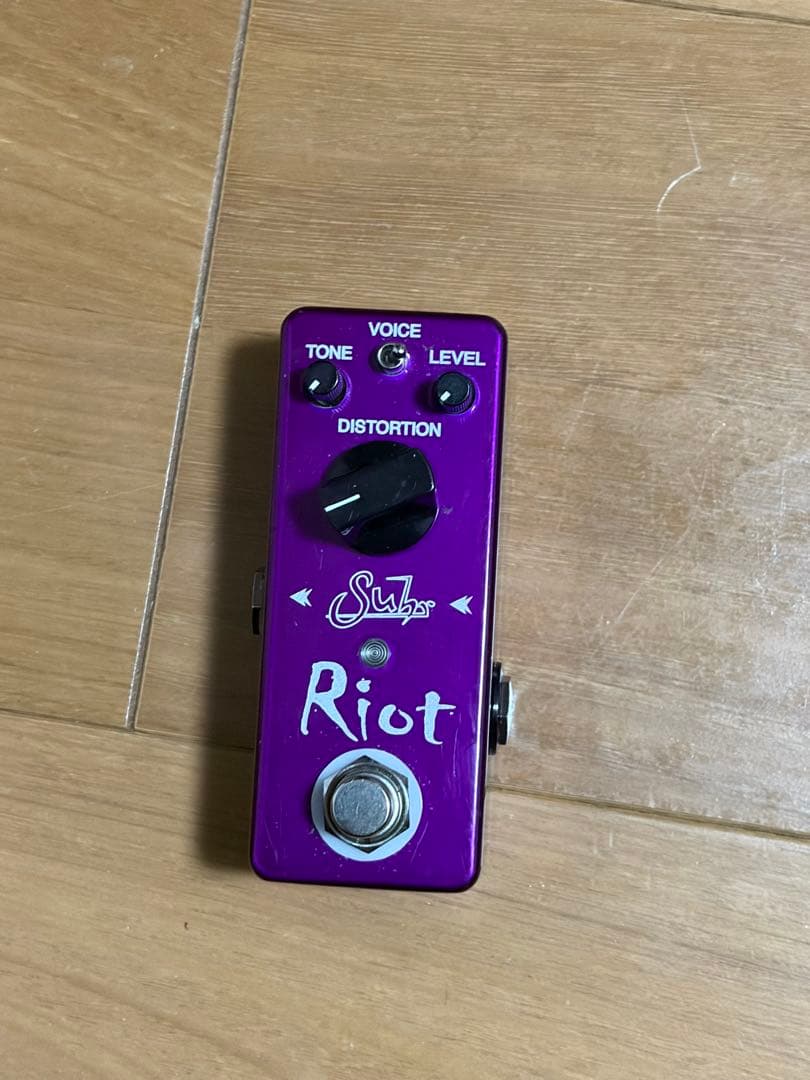 Suhr Riot mini ディストーションペダル