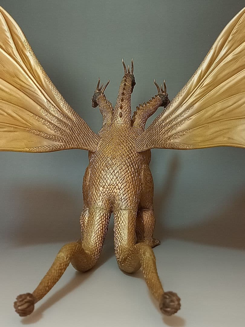 《リョウ》キングギドラ（昭和版）プラモデル　完成品