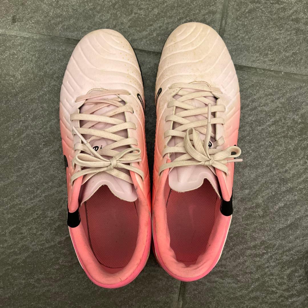 Nike サッカーシューズ ピンク/ホワイト