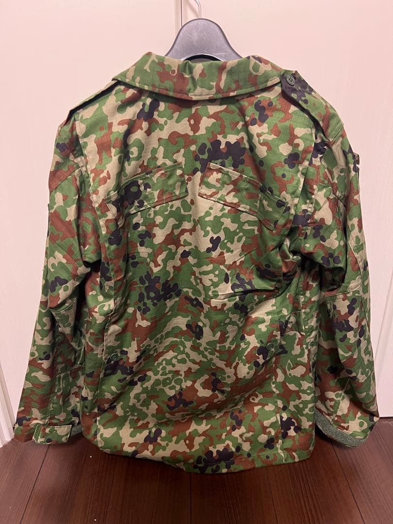 陸上自衛隊　階級章付き　迷彩服　リップストップ　サイズ4A 上下