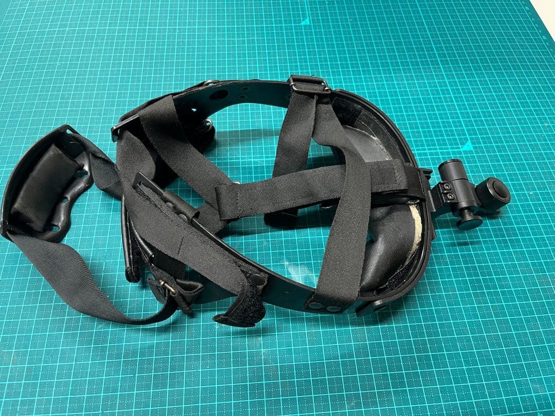 双眼ナイトビジョン　ATN NVG-7 CGTI（2.5世代）