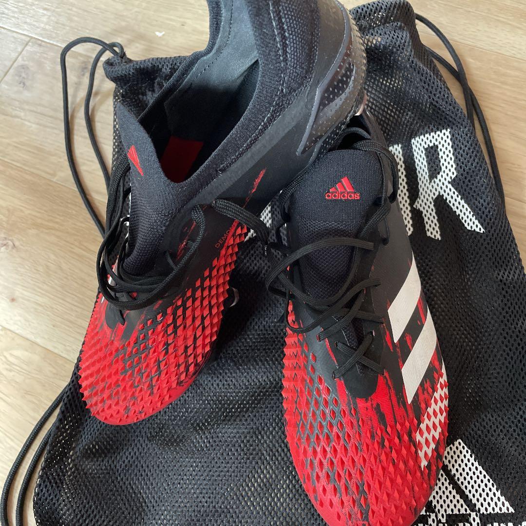 adidasプレデタースパイク