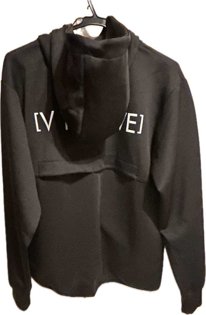 本日限りの特価　V TWELVE フード付きジャケット ブラック