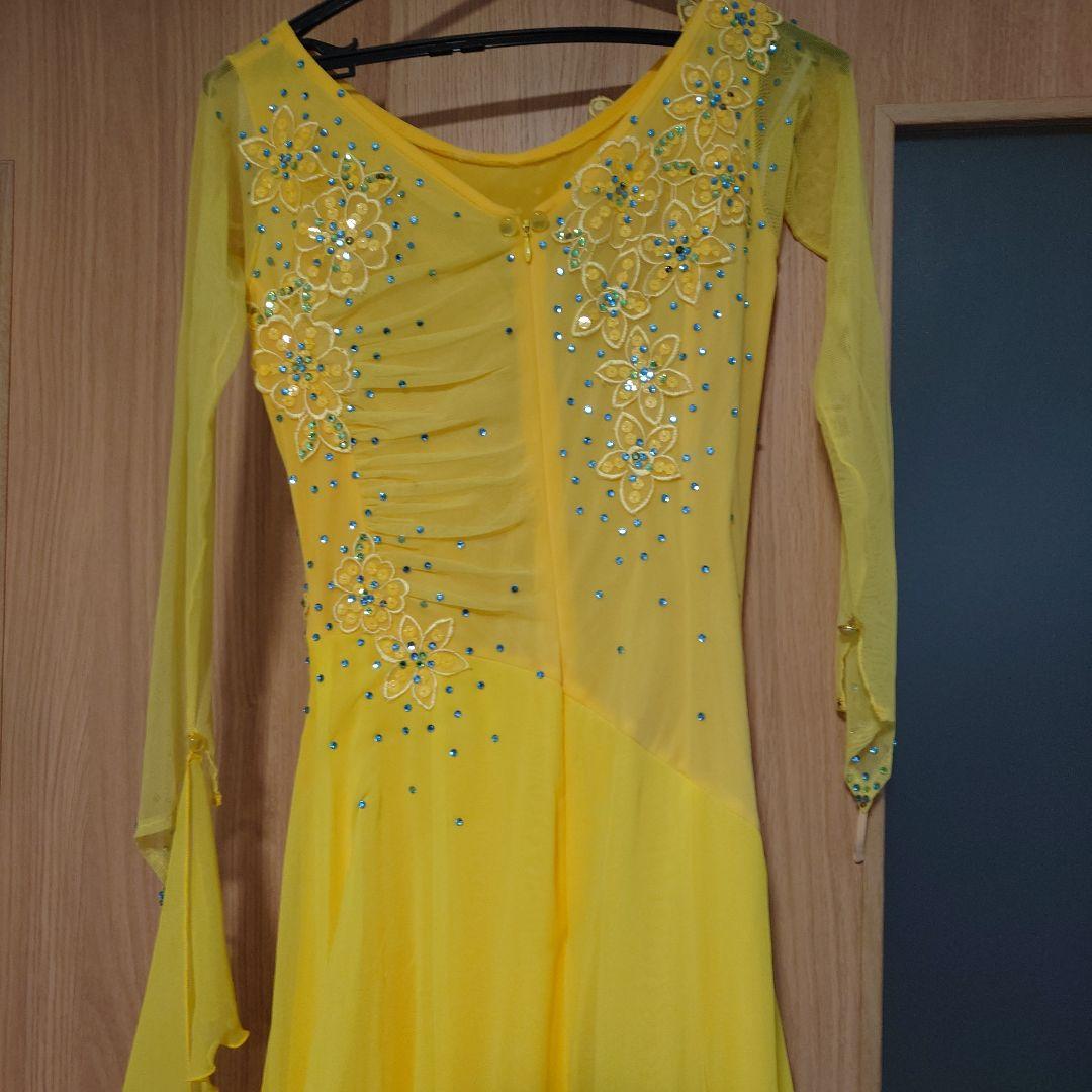 黄色のビーズ刺繍ダンスドレス