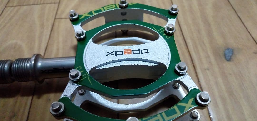 XPEDO フラットペダル XCF07AC シルバー/グリーン