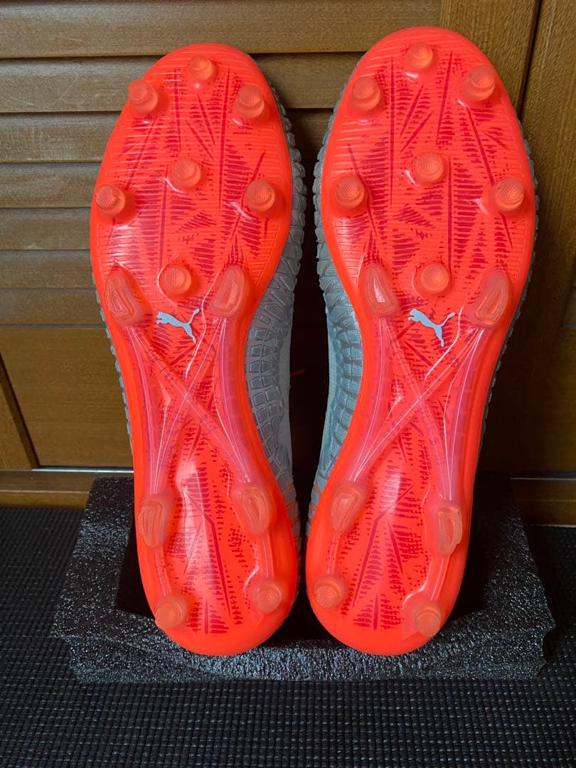 PUMA プーマ フューチャー サッカースパイク グレー 大きいサイズ30cm