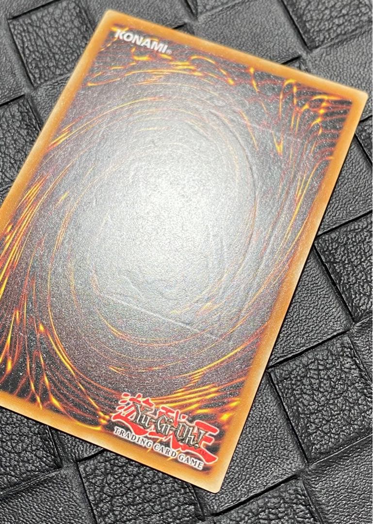 遊戯王　 青眼の白龍　ドイツ　OTS28 レリーフ　青艶　サファイアブルー
