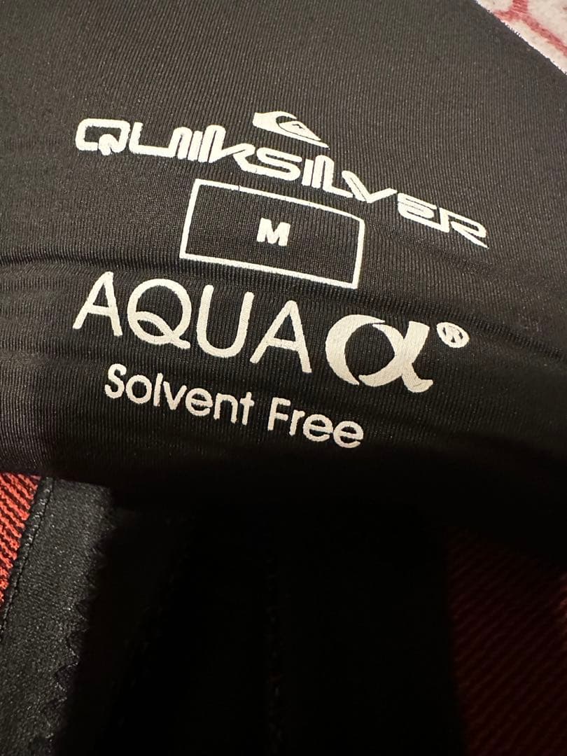Quiksilver AQUA α® Mサイズ 4x3セミドライ