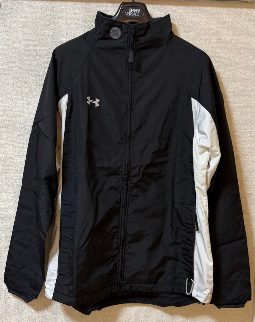 【美品】UNDERARMOUR超多機能防水防寒アウタージャケットLG黒