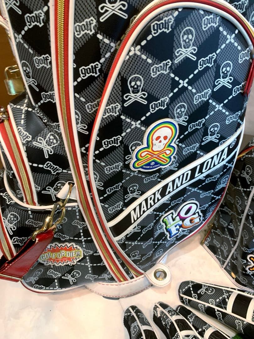 正規品　マークアンドロナ　MARK&LONA キャディバッグ　ヘッドカバーセット