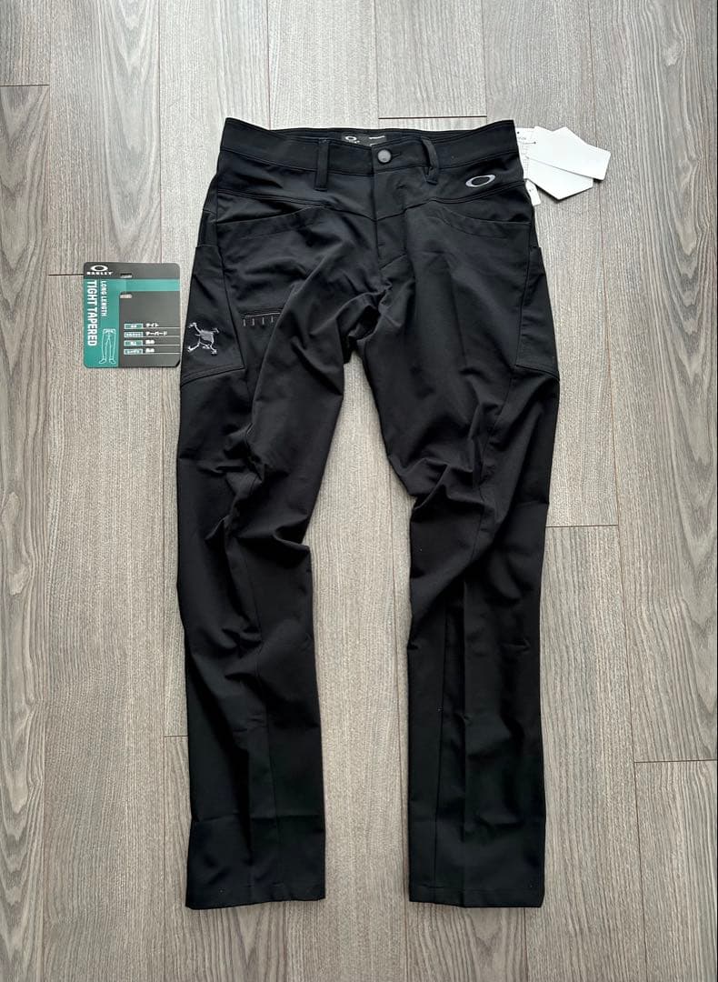新品 OAKLEY オークリー 立体裁断4WAYストレッチUPF50 速乾 31