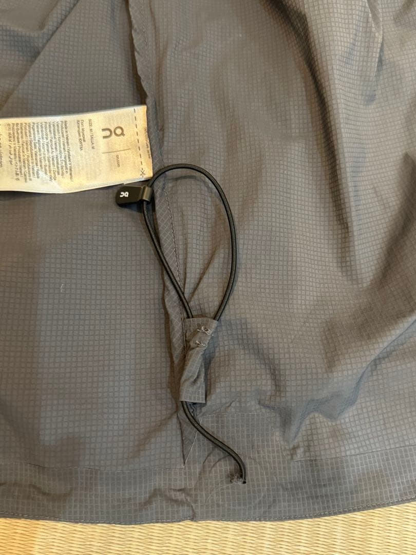 On Core Jacket メンズM ランニングジャケット フード付き