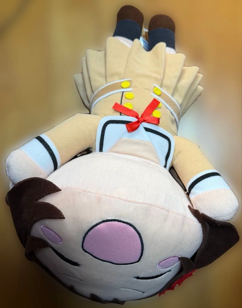戸山香澄 メガジャンボ 寝そべり