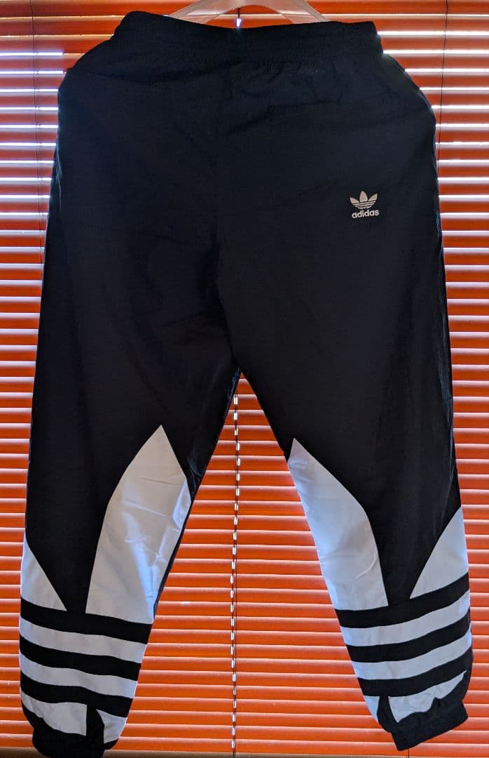 adidasビックトレフォイルセットアップ