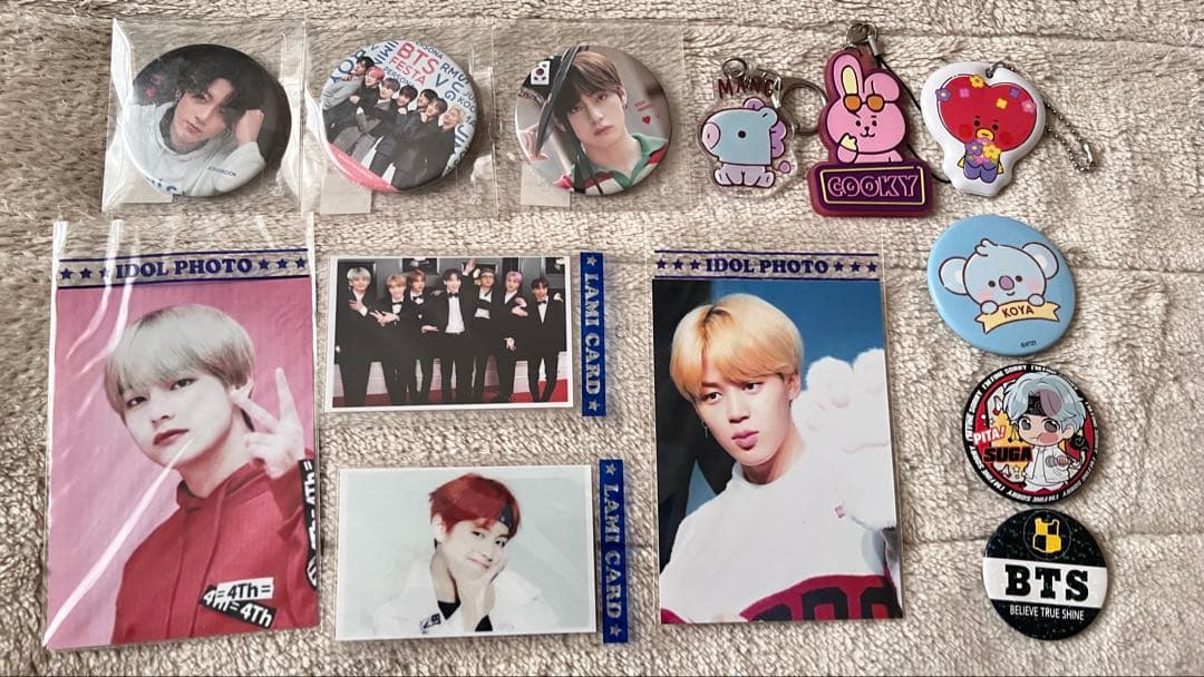BTS グッズまとめ売り