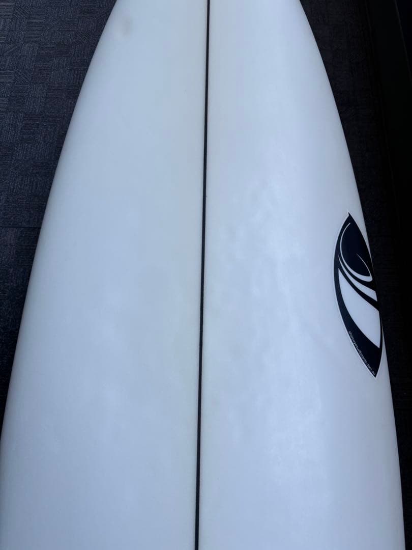 シャープアイサーフボード ストームズ　5'8 26.8L 藤沢手渡しで値引き！