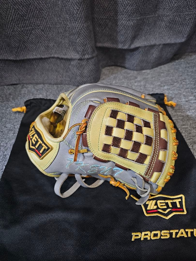 ZETT　軟式用オーダーグローブ　源田モデル