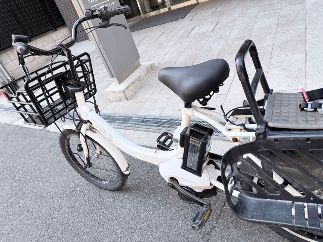 子供乗せ　ヤマハ　電動アシスト自転車 チャイルドシート付き ホワイト