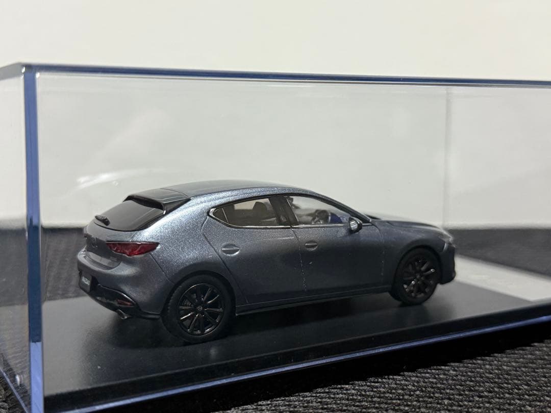 d*3様 ハイストーリー　MAZDA3 1/43