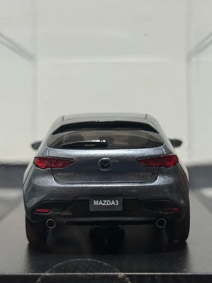 d*3様 ハイストーリー　MAZDA3 1/43