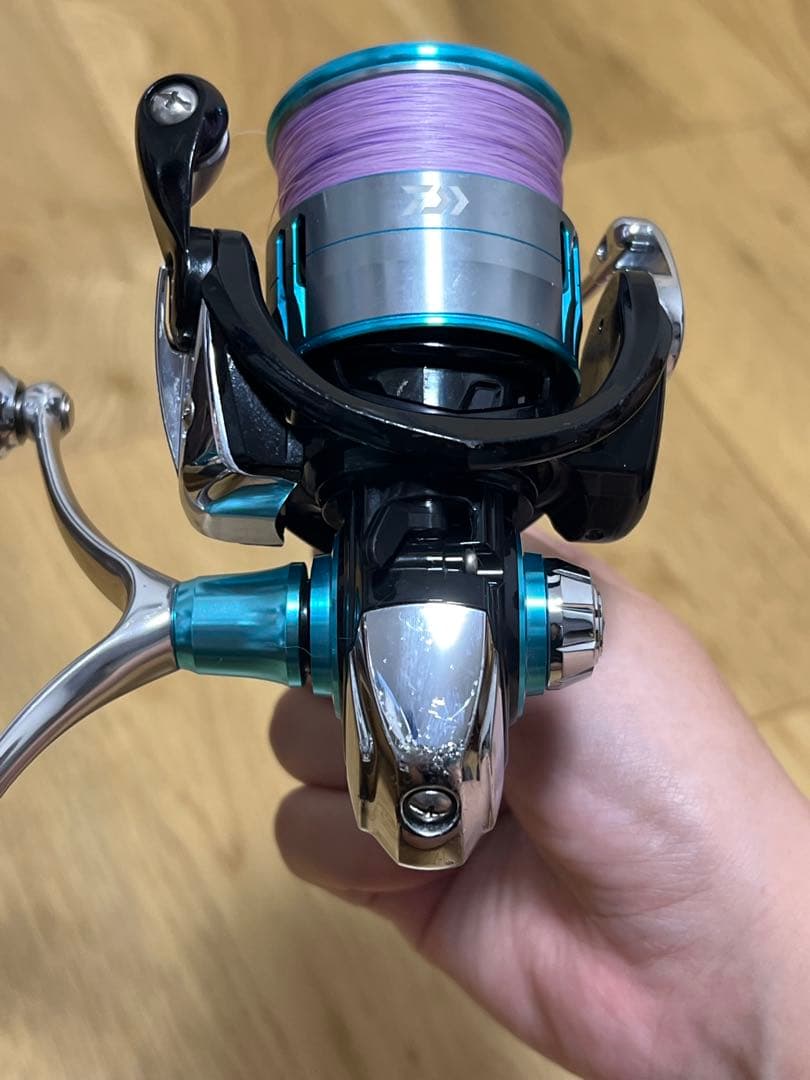 エメラルダス LT2500S-H-DH スピニングリール