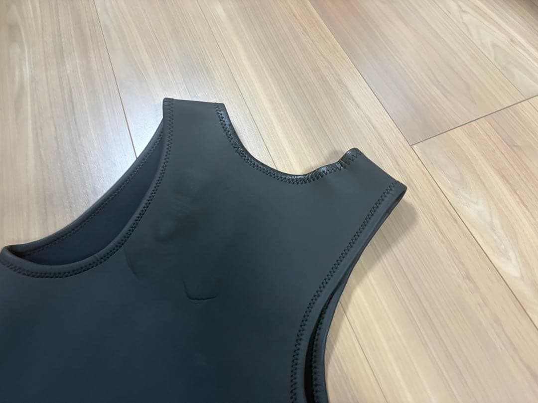 ★送料無料・美品★お洒落　BWETタッパ　ウエットスーツ　サーフィン