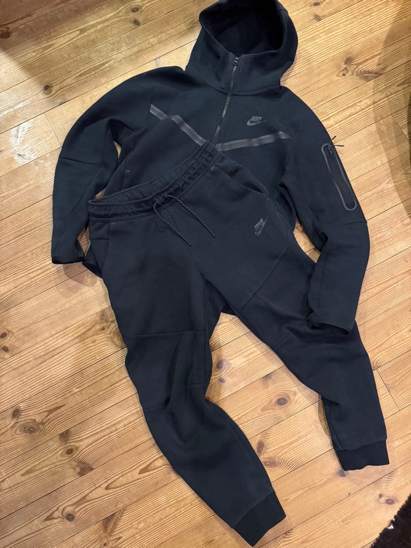 NIKEテックフリースセットアップ