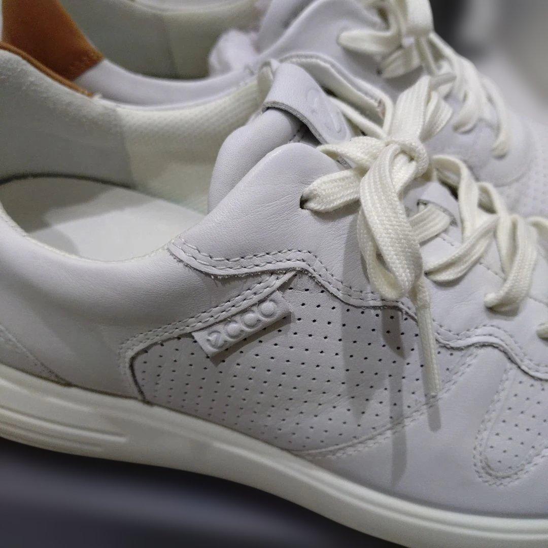 ECCO メンズ　ホワイトレザー スニーカー