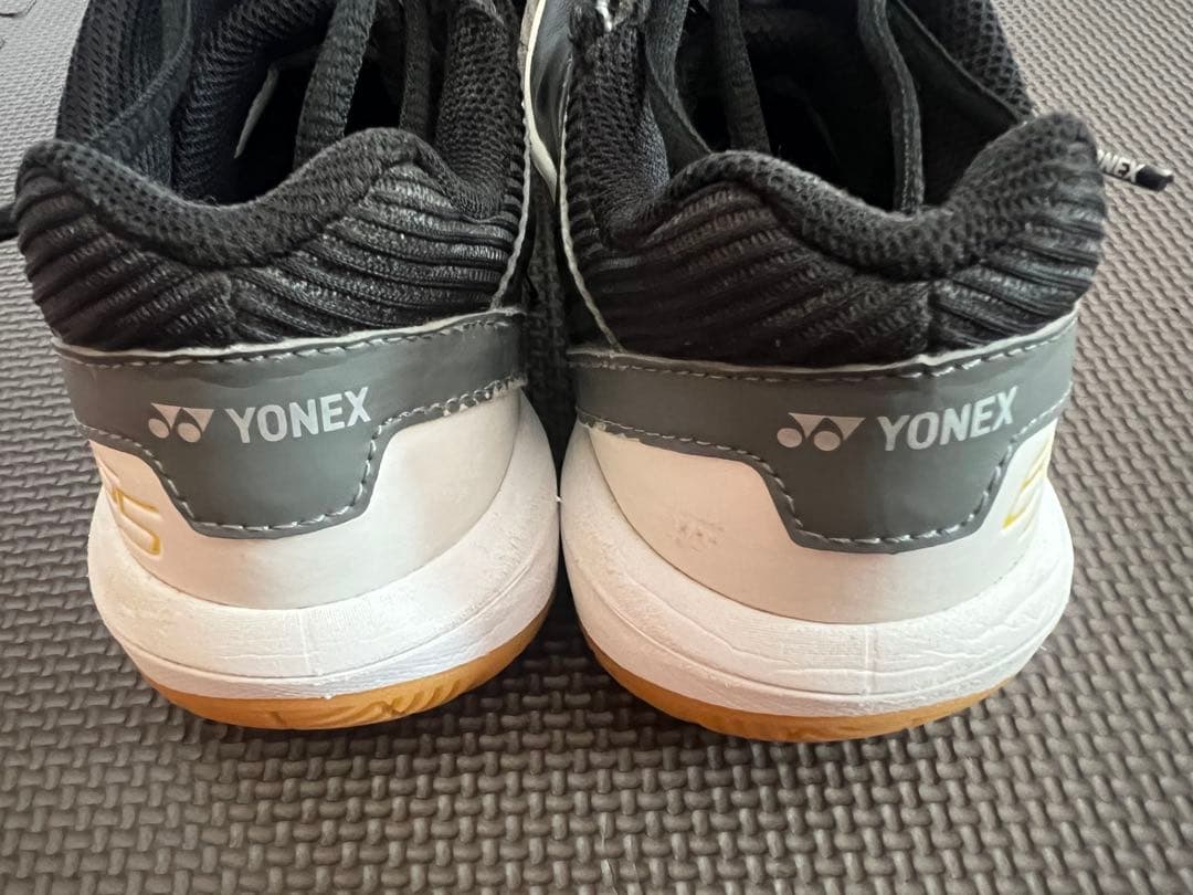 YONEX パワークッション65Z バドミントンシューズ　24.5センチ