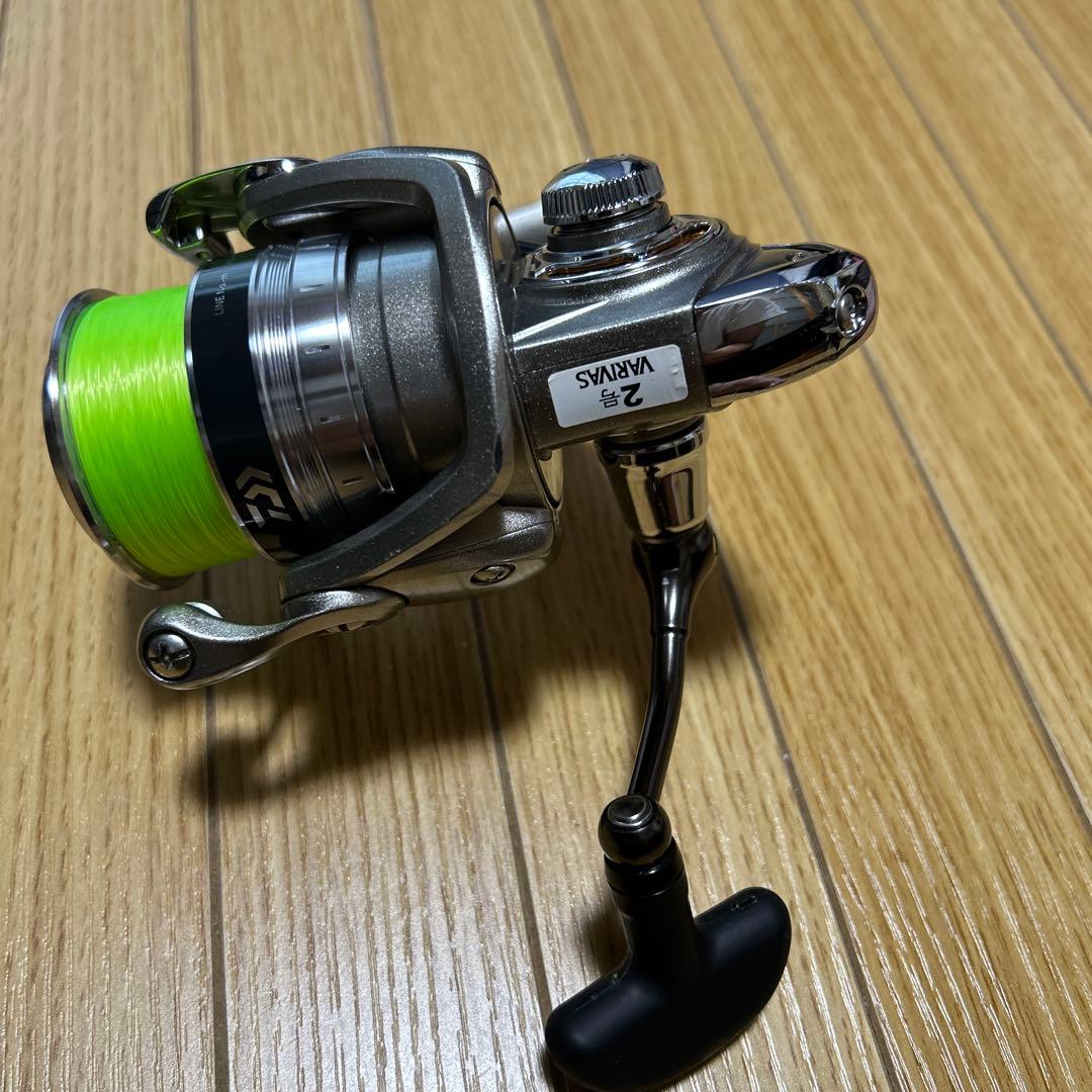 スピニングリール レバーブレーキ TRISO 2500H-LBD 中古美品