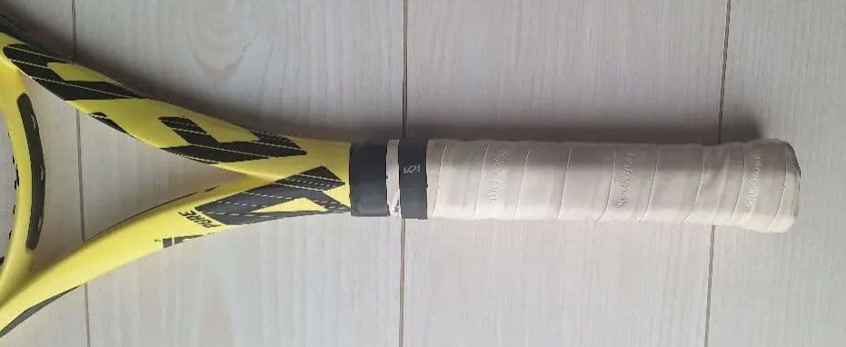 バボラ　ピュアアエロ　Babolat Pure Aero G2