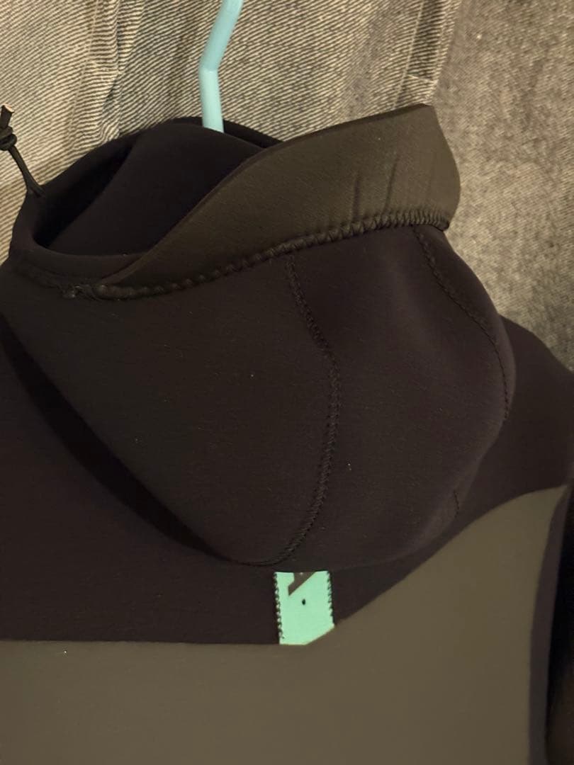 【中古美品】VISSLA ウェットスーツ フード付き セミドライ メンズ