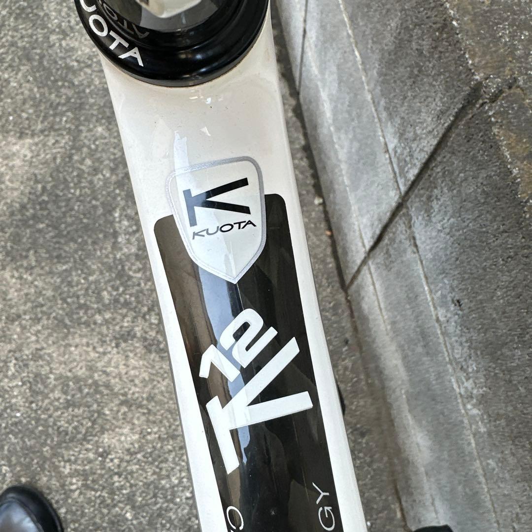 KUOTA KHARMA ロードバイク フルカーボン　105 コンポーネント