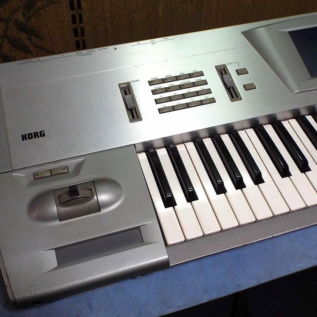 液晶難有_KORG TRINITY 61鍵_SCSI付_FDD交換_取説新品