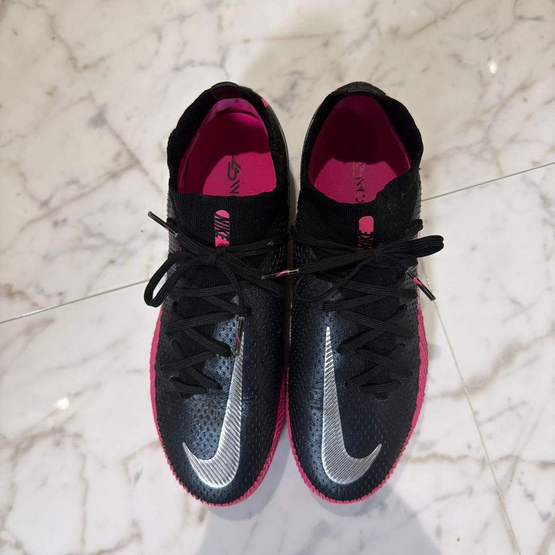 Nike Phantom サッカーシューズ 黒/ピンク