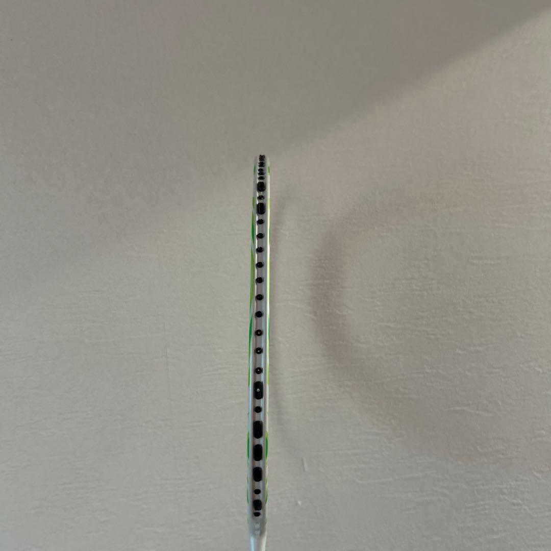 YONEX100ZZアクセルセン バドミントンラケット