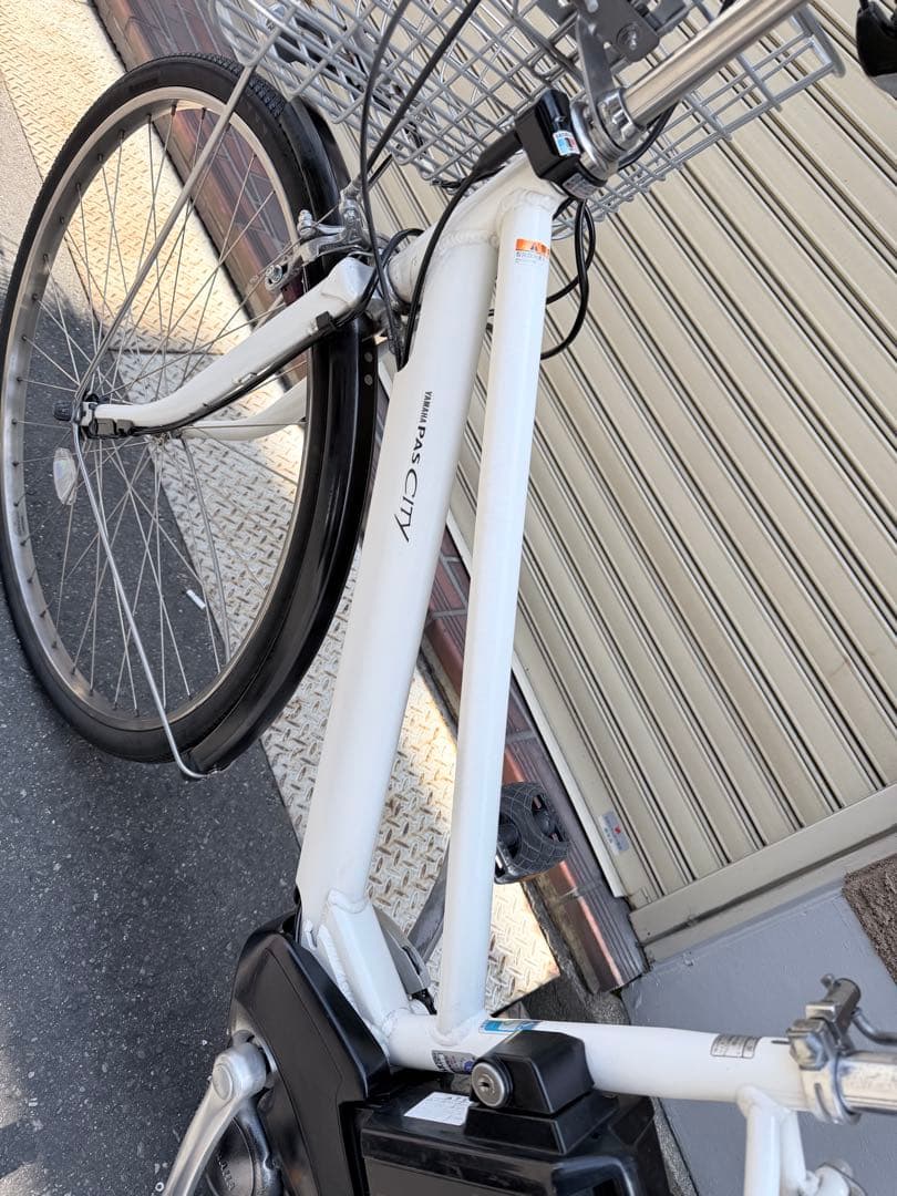 大阪府　ヤマハ　ホワイト　電動アシスト自転車　27インチ