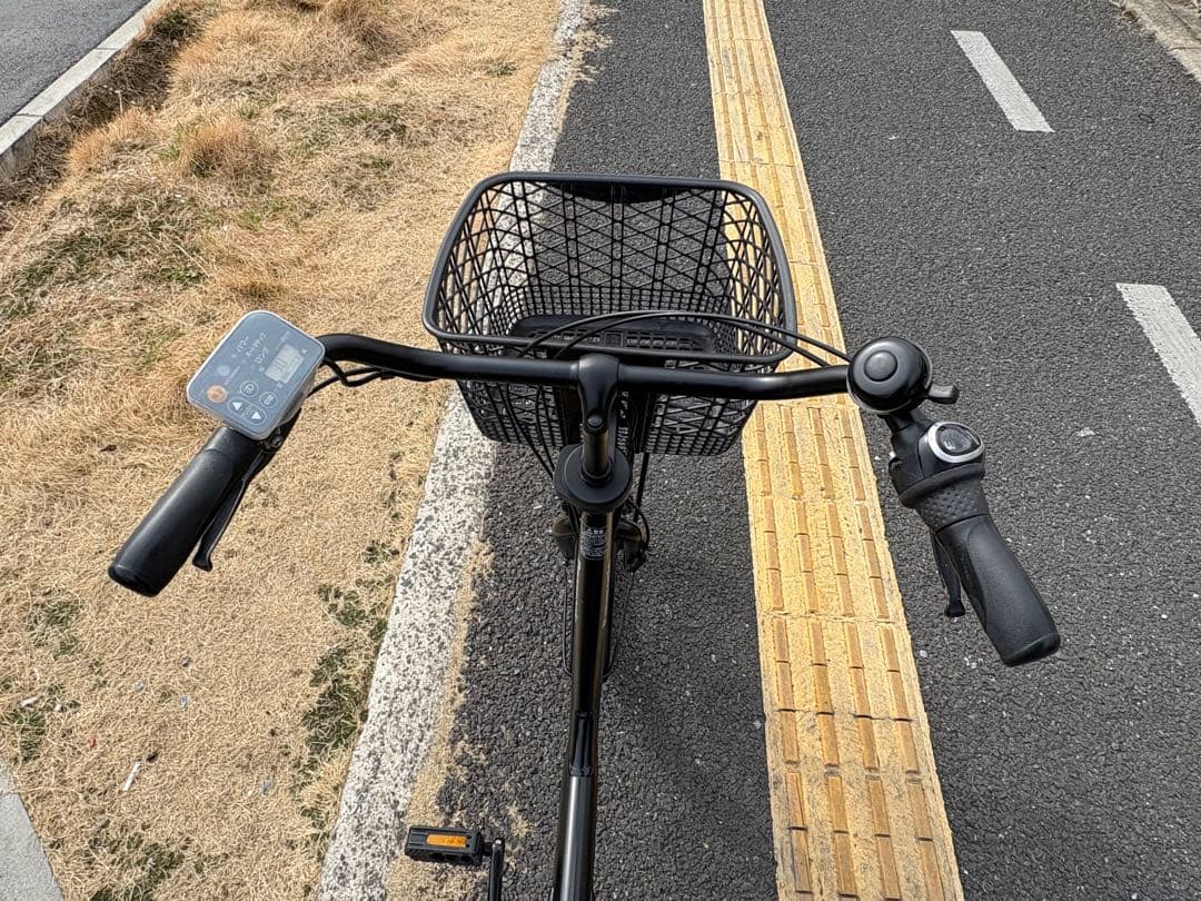中古20㌅Panasonic電動アシスト自転車　13.2Ah4点灯　大阪　060