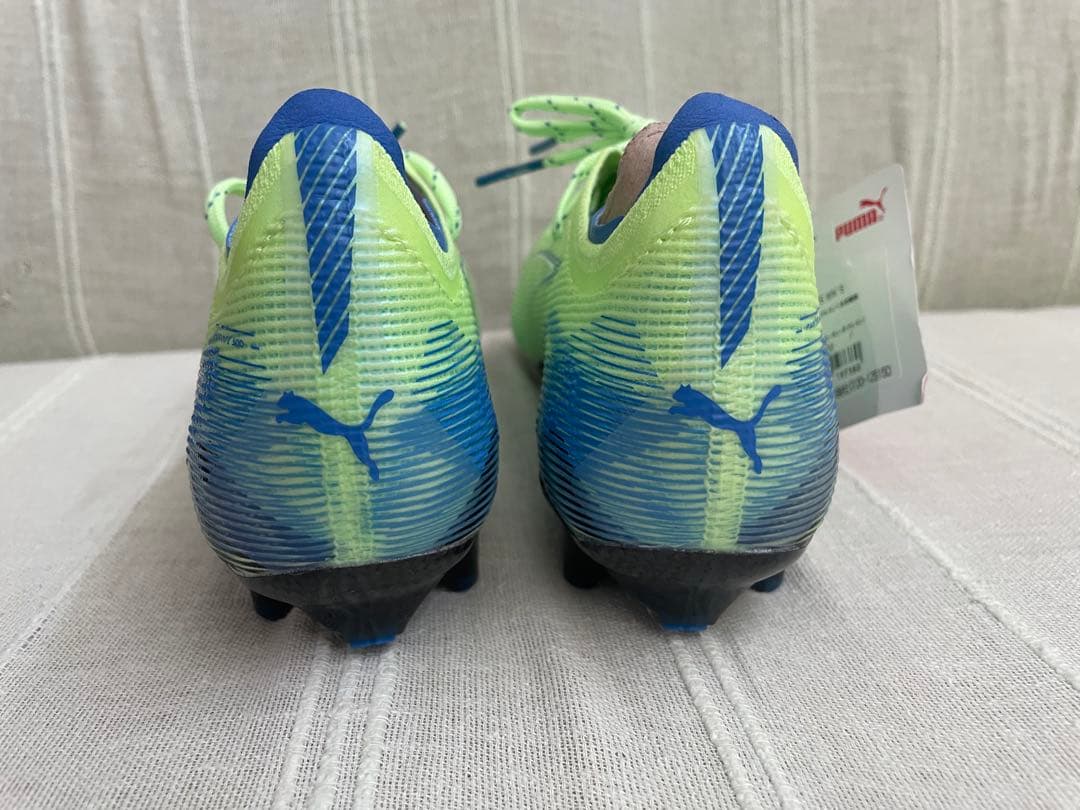 PUMA ウルトラ 5 カーボン FG WNS 36300円　22.５cm