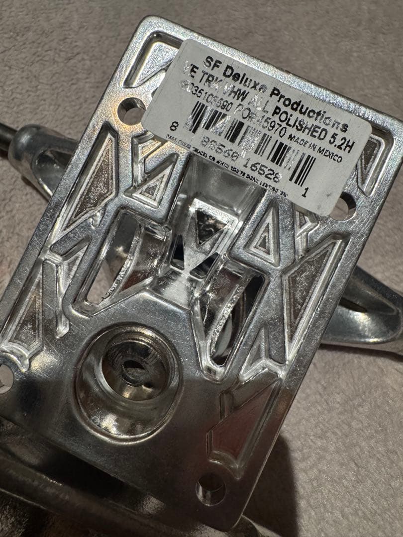 ベンチャー　V-HOLLOW スケートボード トラック5.2HI 堀米　新品