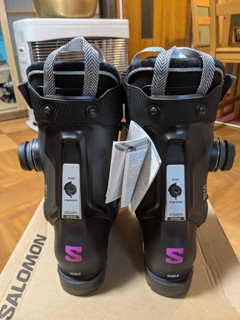 SALOMON レディーススキーブーツ