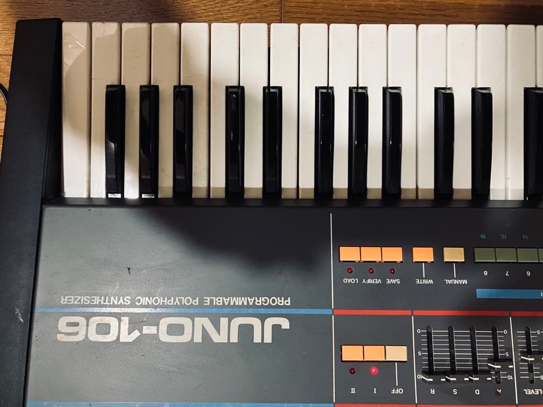 Roland JUNO-106 アナログシンセサイザージャンク