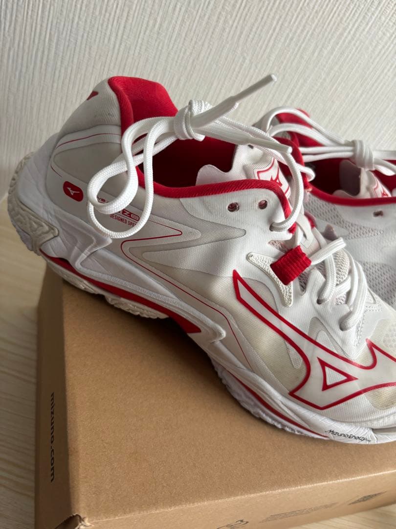Mizuno Wave Lightning Z8ホワイト/レッド